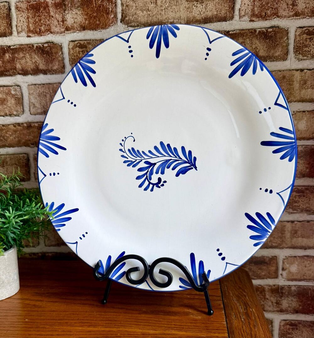 Blue White Hand Painted Ceramic Feathered Leaf Motif